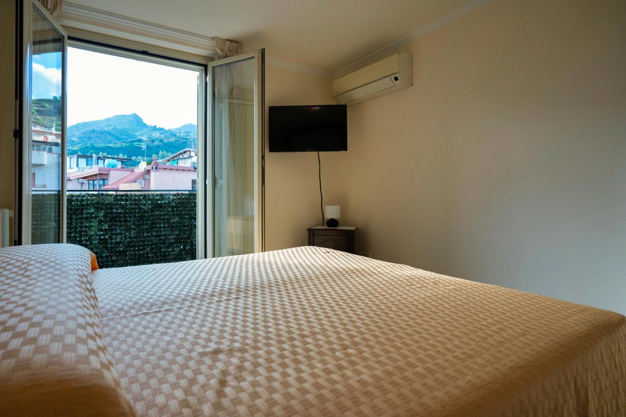 Atticus Apartment جيارديني ناكسوس المظهر الخارجي الصورة