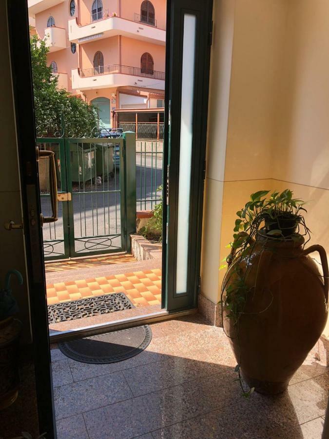 Atticus Apartment جيارديني ناكسوس المظهر الخارجي الصورة