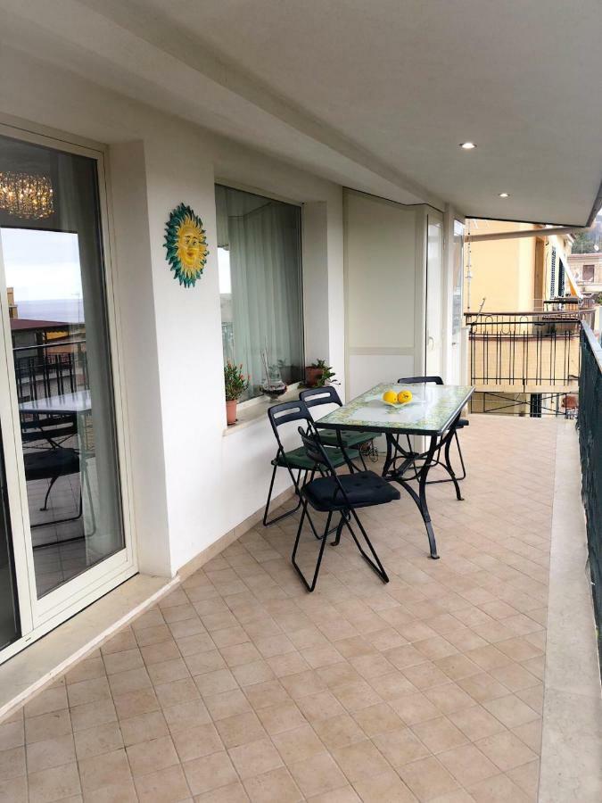 Atticus Apartment جيارديني ناكسوس المظهر الخارجي الصورة